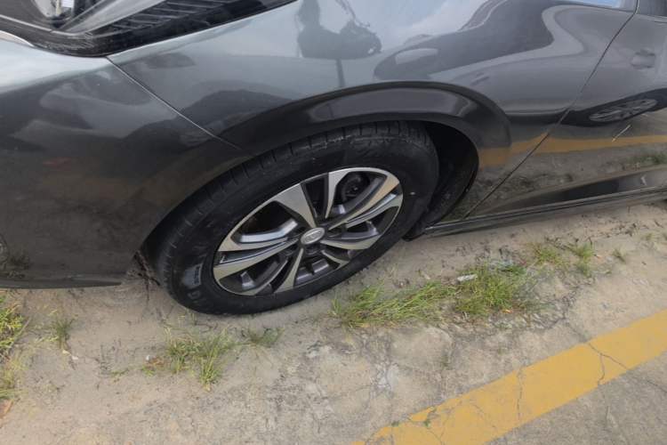 Used CHANGAN Eado 2023 Changan Edition PLUS Blue Whale NE 1.4T GDI DCT Prestige Version Left Front Wheel Hub