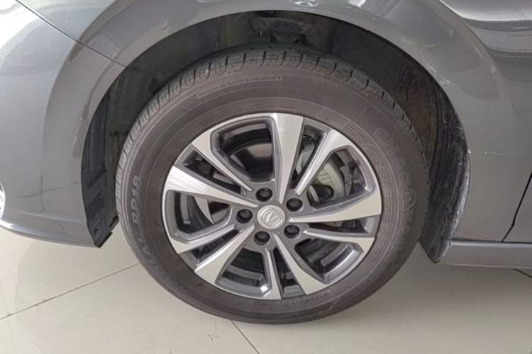 Used CHANGAN Eado 2023 Changan Edition PLUS Blue Whale NE 1.4T GDI DCT Prestige Version Left Front Wheel Hub