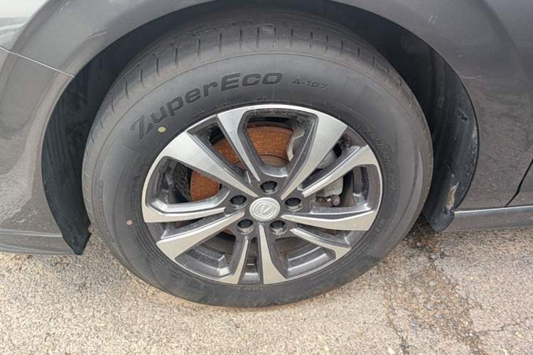 Used CHANGAN Eado 2023 Changan Edition PLUS Blue Whale NE 1.4T GDI DCT Prestige Version Left Front Wheel Hub