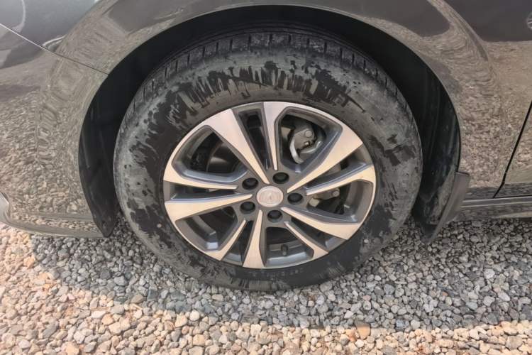 Used CHANGAN Eado 2023 Changan Edition PLUS Blue Whale NE 1.4T GDI DCT Prestige Version Left Front Wheel Hub