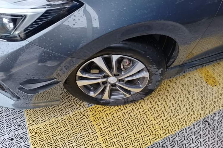 Used CHANGAN Eado 2023 Changan Edition PLUS Blue Whale NE 1.4T GDI DCT Prestige Version Left Front Wheel Hub