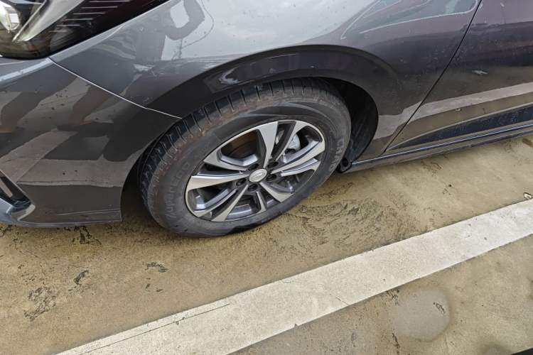 Used CHANGAN Eado 2023 Changan Edition PLUS Blue Whale NE 1.4T GDI DCT Prestige Version Left Front Wheel Hub