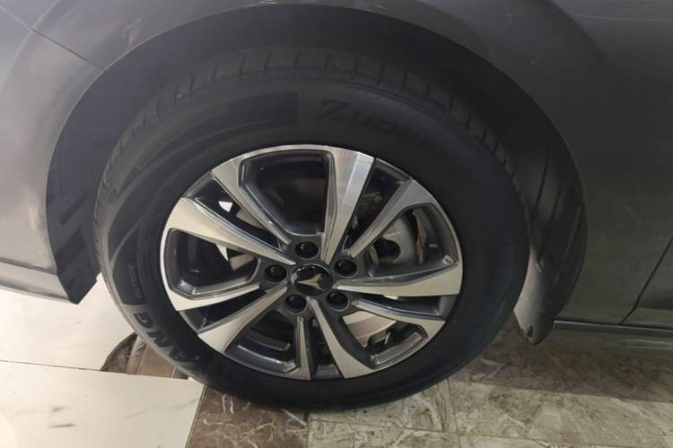 Used CHANGAN Eado 2023 Changan Edition PLUS Blue Whale NE 1.4T GDI DCT Prestige Version Left Front Wheel Hub