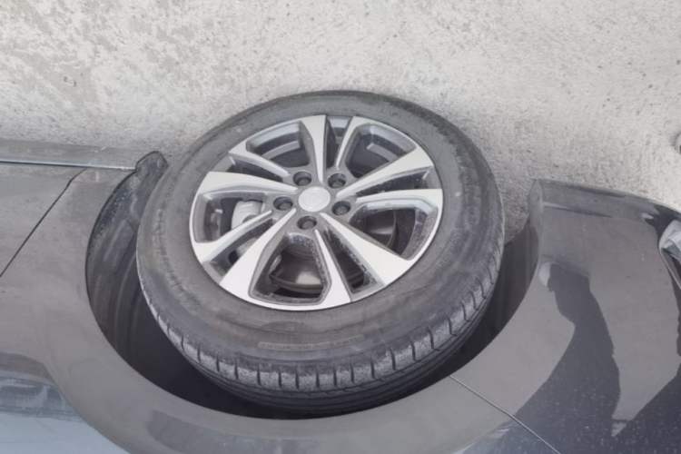 Used CHANGAN Eado 2023 Changan Edition PLUS Blue Whale NE 1.4T GDI DCT Prestige Version Left Front Wheel Hub