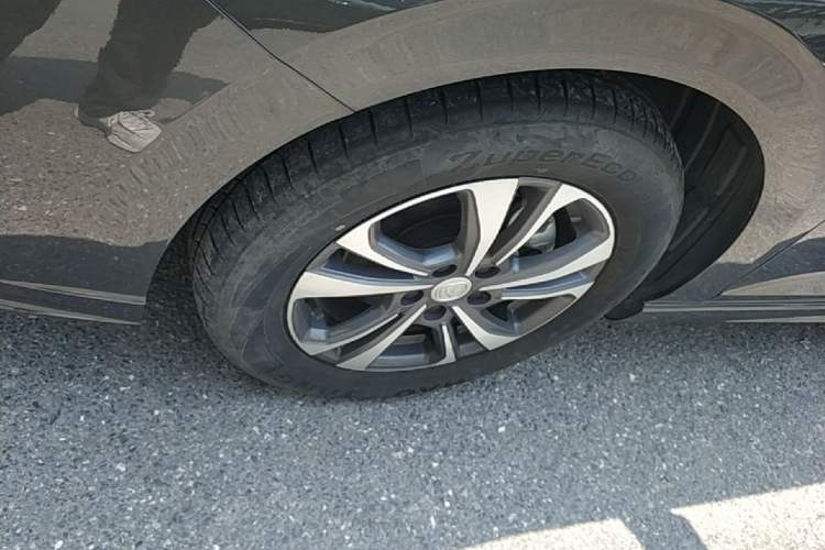 Used CHANGAN Eado 2023 Changan Edition PLUS Blue Whale NE 1.4T GDI DCT Prestige Version Left Front Wheel Hub