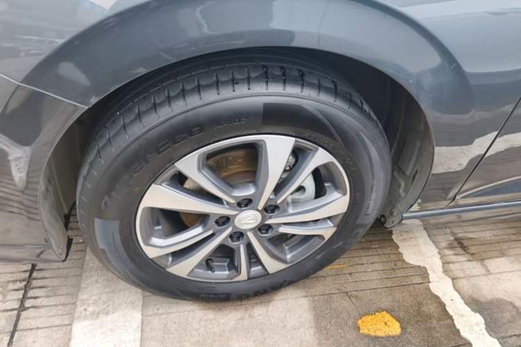 Used CHANGAN Eado 2023 Changan Edition PLUS Blue Whale NE 1.4T GDI DCT Prestige Version Left Front Wheel Hub