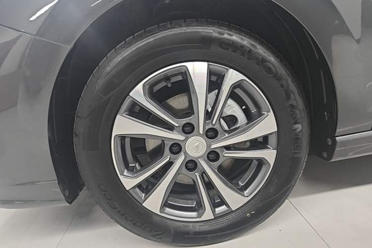 Used CHANGAN Eado 2023 Changan Edition PLUS Blue Whale NE 1.4T GDI DCT Prestige Version Left Front Wheel Hub