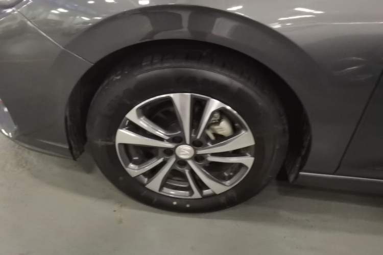Used CHANGAN Eado 2023 Changan Edition PLUS Blue Whale NE 1.4T GDI DCT Prestige Version Left Front Wheel Hub