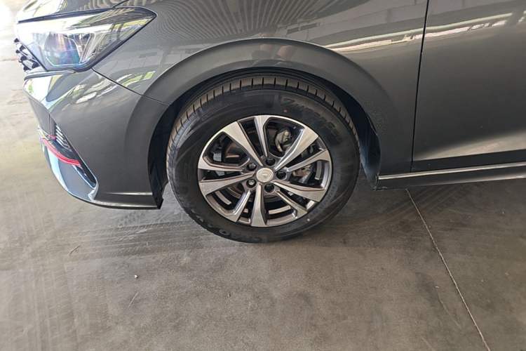 Used CHANGAN Eado 2023 Changan Edition PLUS Blue Whale NE 1.4T GDI DCT Prestige Version Left Front Wheel Hub