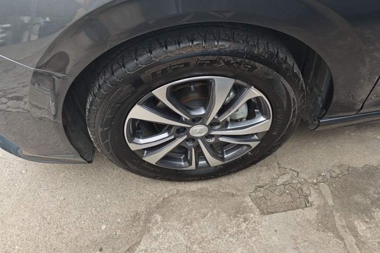 Used CHANGAN Eado 2023 Changan Edition PLUS Blue Whale NE 1.4T GDI DCT Prestige Version Left Front Wheel Hub
