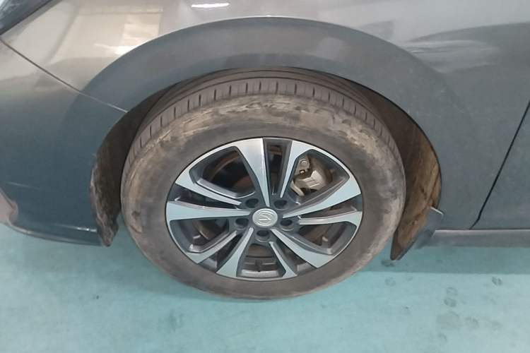 Used CHANGAN Eado 2023 Changan Edition PLUS Blue Whale NE 1.4T GDI DCT Prestige Version Left Front Wheel Hub