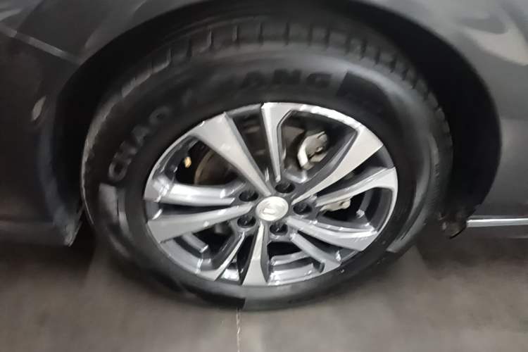 Used CHANGAN Eado 2023 Changan Edition PLUS Blue Whale NE 1.4T GDI DCT Prestige Version Left Front Wheel Hub