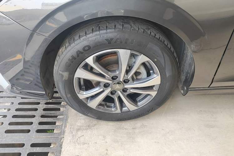 Used CHANGAN Eado 2023 Changan Edition PLUS Blue Whale NE 1.4T GDI DCT Prestige Version Left Front Wheel Hub