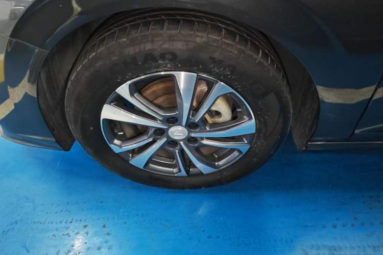 Used CHANGAN Eado 2023 Changan Edition PLUS Blue Whale NE 1.4T GDI DCT Prestige Version Left Front Wheel Hub