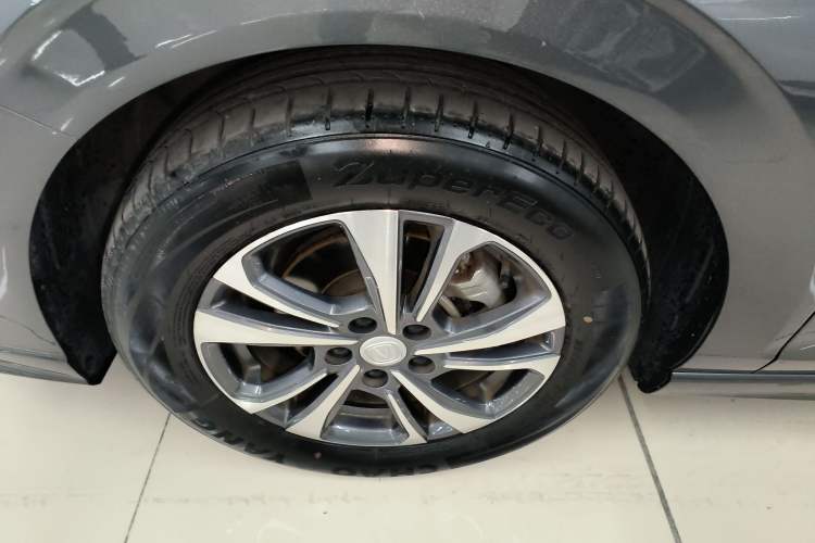 Used CHANGAN Eado 2023 Changan Edition PLUS Blue Whale NE 1.4T GDI DCT Prestige Version Left Front Wheel Hub
