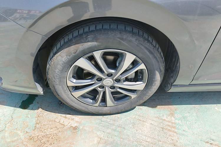 Used CHANGAN Eado 2023 Changan Edition PLUS Blue Whale NE 1.4T GDI DCT Prestige Version Left Front Wheel Hub