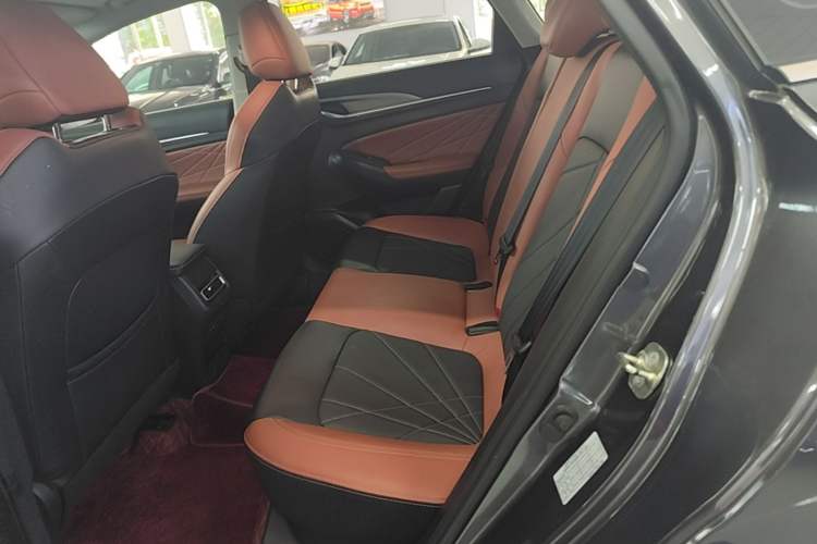 Used CHANGAN Eado 2023 Changan Edition PLUS Blue Whale NE 1.4T GDI DCT Prestige Version Left Rear Seat