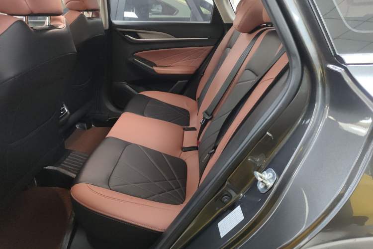 Used CHANGAN Eado 2023 Changan Edition PLUS Blue Whale NE 1.4T GDI DCT Prestige Version Left Rear Seat