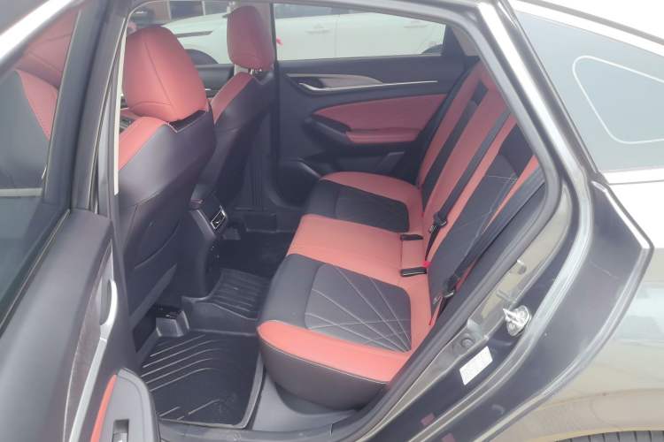 Used CHANGAN Eado 2023 Changan Edition PLUS Blue Whale NE 1.4T GDI DCT Prestige Version Left Rear Seat