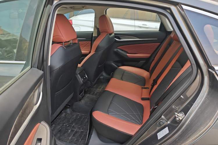 Used CHANGAN Eado 2023 Changan Edition PLUS Blue Whale NE 1.4T GDI DCT Prestige Version Left Rear Seat