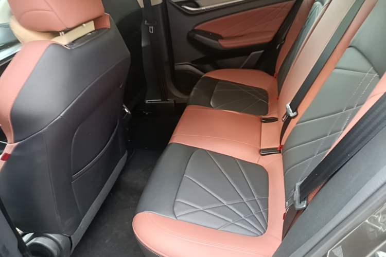 Used CHANGAN Eado 2023 Changan Edition PLUS Blue Whale NE 1.4T GDI DCT Prestige Version Left Rear Seat