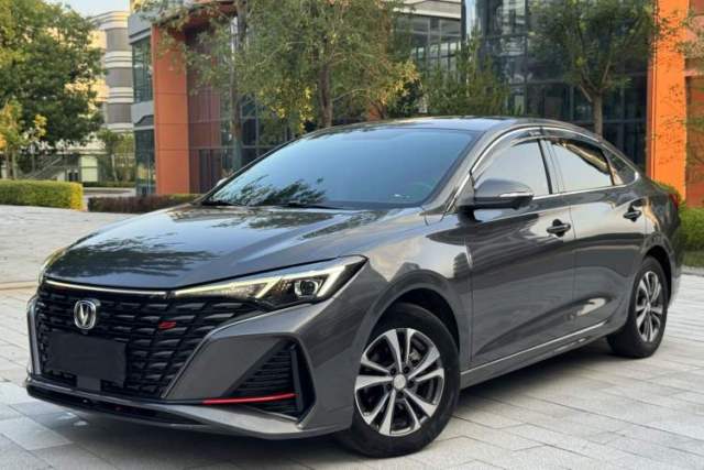 Ojetý CHANGAN Eado 2023 Changan Edition PLUS Blue Whale NE 1.4T GDI DCT Prestige Version