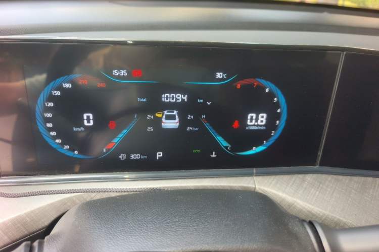 Used CHANGAN Eado 2023 Changan Edition PLUS Blue Whale NE 1.4T GDI DCT Prestige Version Odometer Close Up