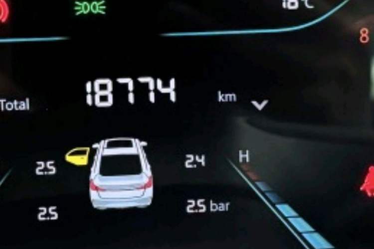 Used CHANGAN Eado 2023 Changan Edition PLUS Blue Whale NE 1.4T GDI DCT Prestige Version Odometer Close Up