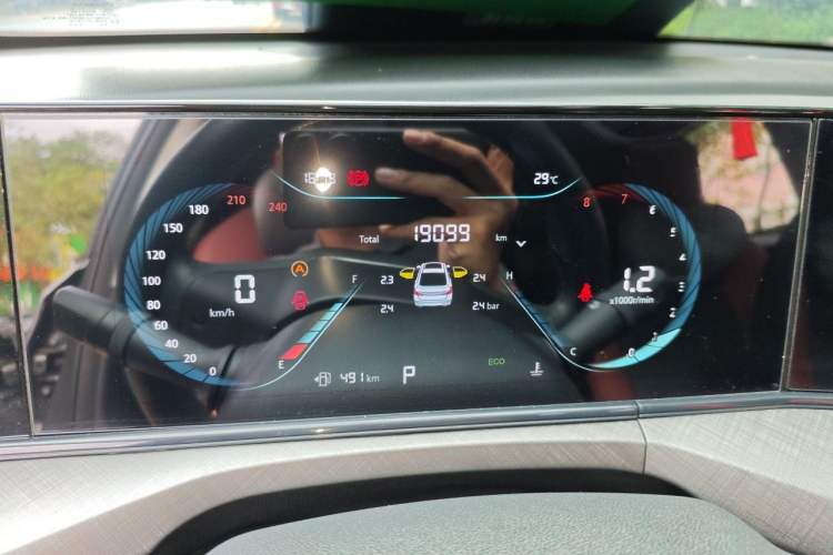 Used CHANGAN Eado 2023 Changan Edition PLUS Blue Whale NE 1.4T GDI DCT Prestige Version Odometer Close Up