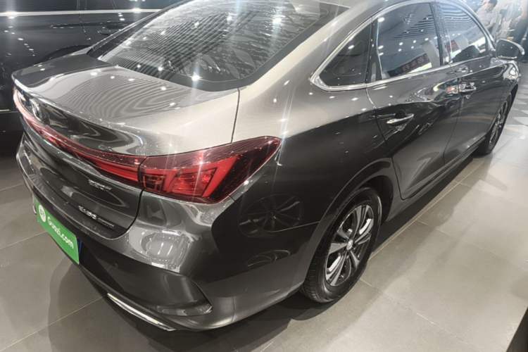 Used CHANGAN Eado 2023 Changan Edition PLUS Blue Whale NE 1.4T GDI DCT Prestige Version Rear Right 45 Deg