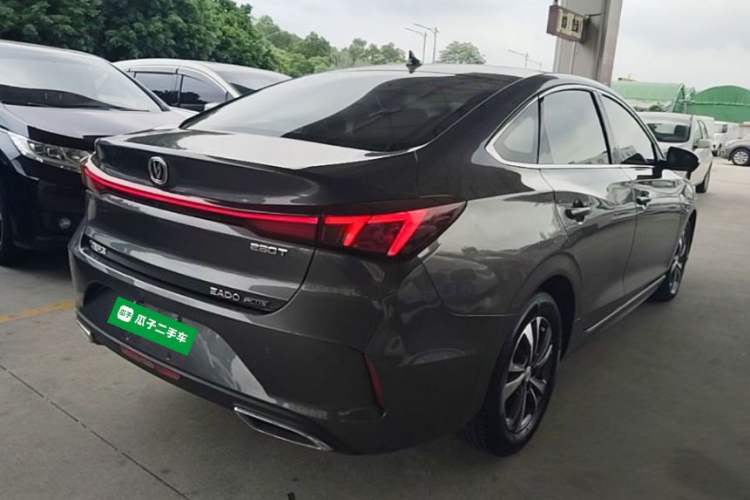 Used CHANGAN Eado 2023 Changan Edition PLUS Blue Whale NE 1.4T GDI DCT Prestige Version Rear Right 45 Deg