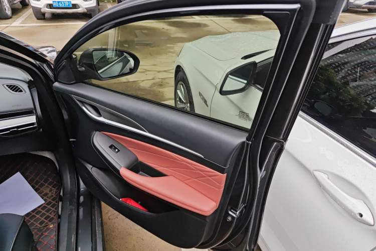 Used CHANGAN Eado 2023 Changan Edition PLUS Blue Whale NE 1.4T GDI DCT Prestige Version Right Front Door Interior