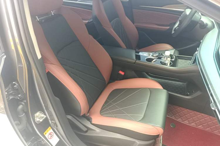 Used CHANGAN Eado 2023 Changan Edition PLUS Blue Whale NE 1.4T GDI DCT Prestige Version Right Front Seat