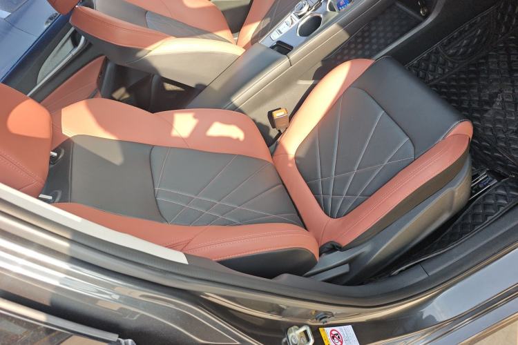 Used CHANGAN Eado 2023 Changan Edition PLUS Blue Whale NE 1.4T GDI DCT Prestige Version Right Front Seat