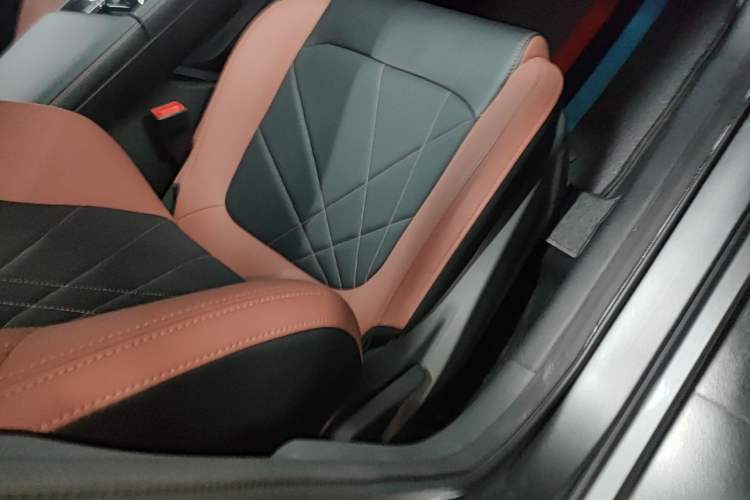 Used CHANGAN Eado 2023 Changan Edition PLUS Blue Whale NE 1.4T GDI DCT Prestige Version Right Front Seat