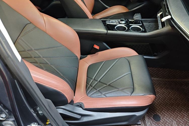 Used CHANGAN Eado 2023 Changan Edition PLUS Blue Whale NE 1.4T GDI DCT Prestige Version Right Front Seat