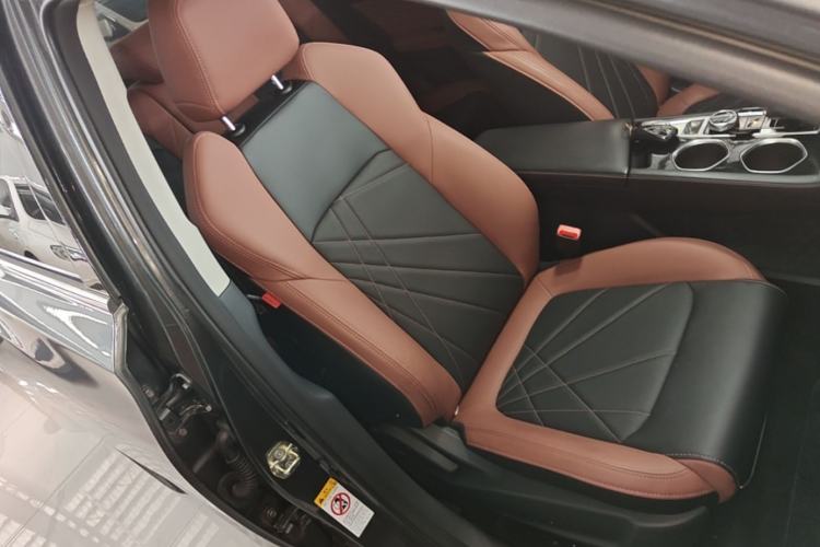 Used CHANGAN Eado 2023 Changan Edition PLUS Blue Whale NE 1.4T GDI DCT Prestige Version Right Front Seat