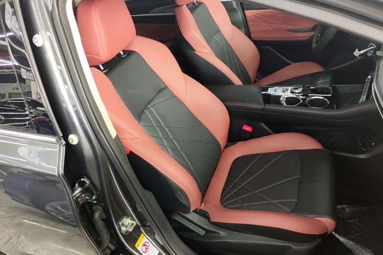 Used CHANGAN Eado 2023 Changan Edition PLUS Blue Whale NE 1.4T GDI DCT Prestige Version Right Front Seat