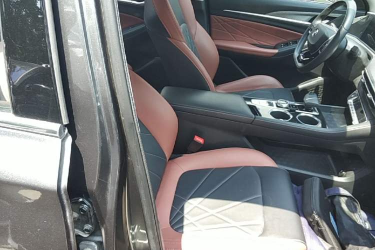 Used CHANGAN Eado 2023 Changan Edition PLUS Blue Whale NE 1.4T GDI DCT Prestige Version Right Front Seat