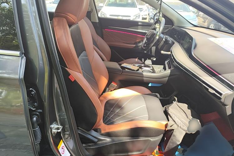 Used CHANGAN Eado 2023 Changan Edition PLUS Blue Whale NE 1.4T GDI DCT Prestige Version Right Front Seat
