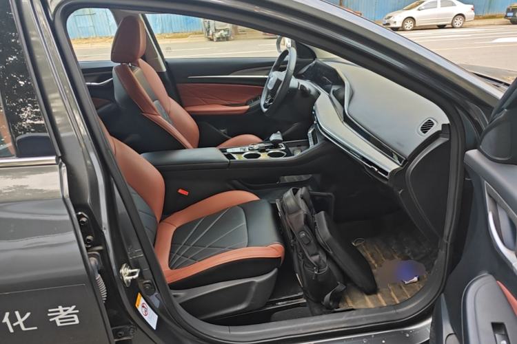 Used CHANGAN Eado 2023 Changan Edition PLUS Blue Whale NE 1.4T GDI DCT Prestige Version Right Front Seat
