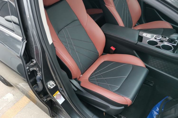 Used CHANGAN Eado 2023 Changan Edition PLUS Blue Whale NE 1.4T GDI DCT Prestige Version Right Front Seat