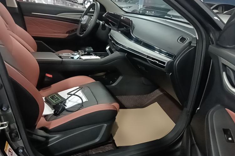 Used CHANGAN Eado 2023 Changan Edition PLUS Blue Whale NE 1.4T GDI DCT Prestige Version Right Front Seat