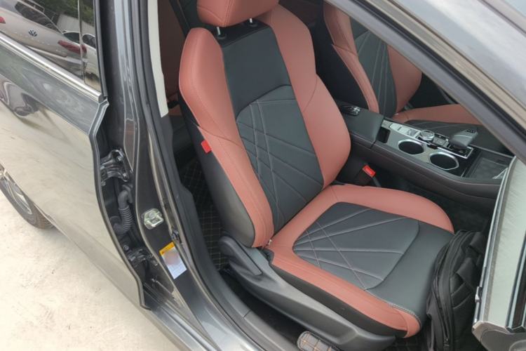 Used CHANGAN Eado 2023 Changan Edition PLUS Blue Whale NE 1.4T GDI DCT Prestige Version Right Front Seat