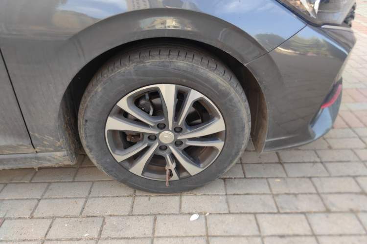 Used CHANGAN Eado 2023 Changan Edition PLUS Blue Whale NE 1.4T GDI DCT Prestige Version Right Front Wheel Hub