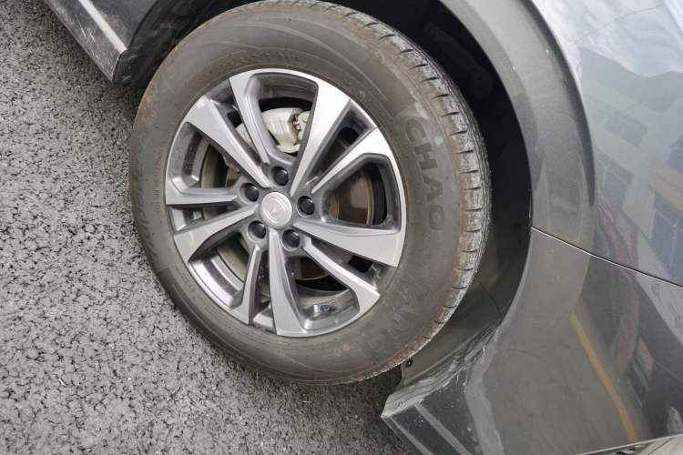 Used CHANGAN Eado 2023 Changan Edition PLUS Blue Whale NE 1.4T GDI DCT Prestige Version Right Front Wheel Hub