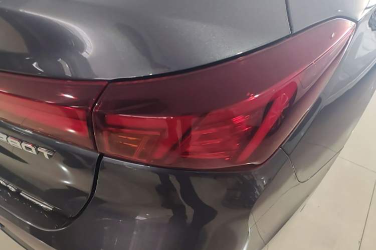 Used CHANGAN Eado 2023 Changan Edition PLUS Blue Whale NE 1.4T GDI DCT Prestige Version Right Rear Taillight