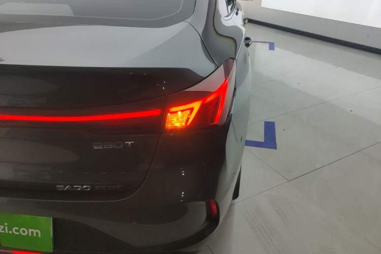 Used CHANGAN Eado 2023 Changan Edition PLUS Blue Whale NE 1.4T GDI DCT Prestige Version Right Rear Taillight