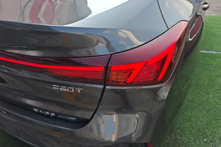 Used CHANGAN Eado 2023 Changan Edition PLUS Blue Whale NE 1.4T GDI DCT Prestige Version Right Rear Taillight
