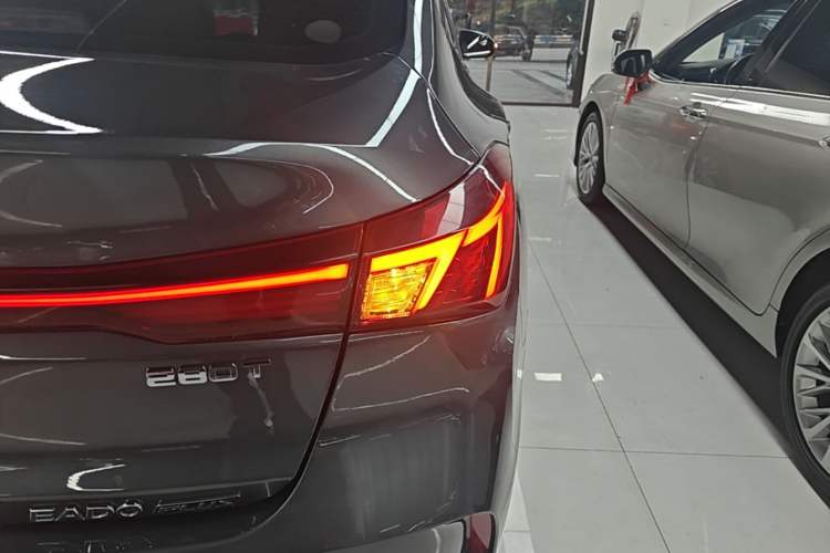 Used CHANGAN Eado 2023 Changan Edition PLUS Blue Whale NE 1.4T GDI DCT Prestige Version Right Rear Taillight